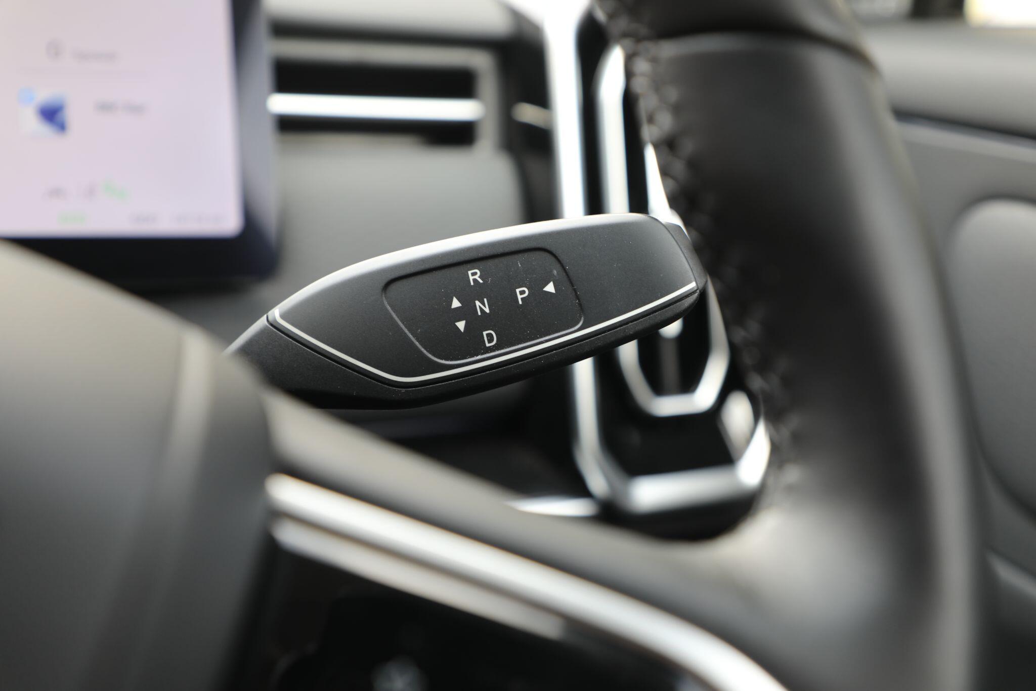 Large vehicle image